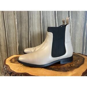 Everlane The Italian Leather Square Toe Chelsea Boot Sand Cream Preppy Size 5.5